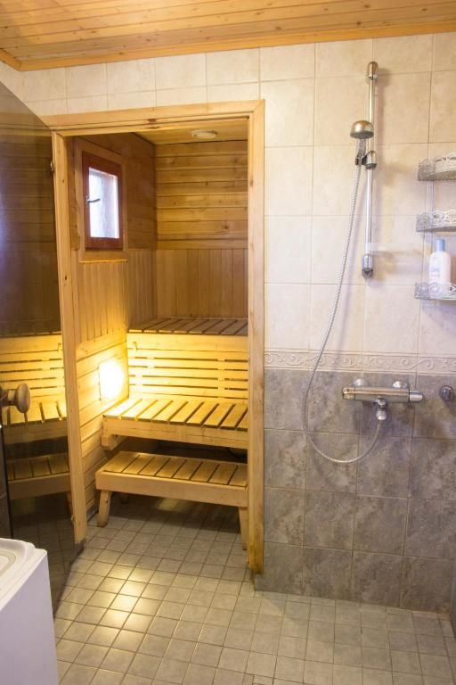 Отели типа «постель и завтрак» Herranniemi Guesthouse Вуонислахти